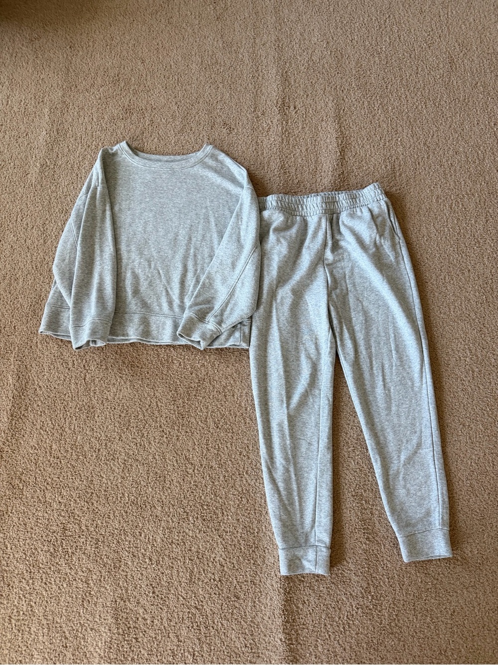 Women’s Jogger Set - Picture 6 of 9